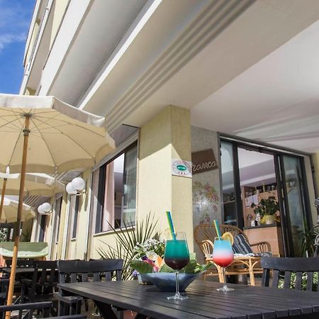Hotel Franca 벨레지아아지마리나 외부 사진